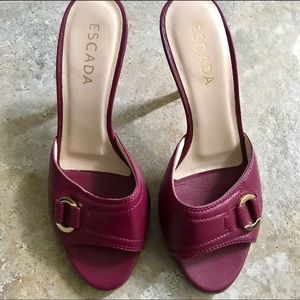 Escada Pumps